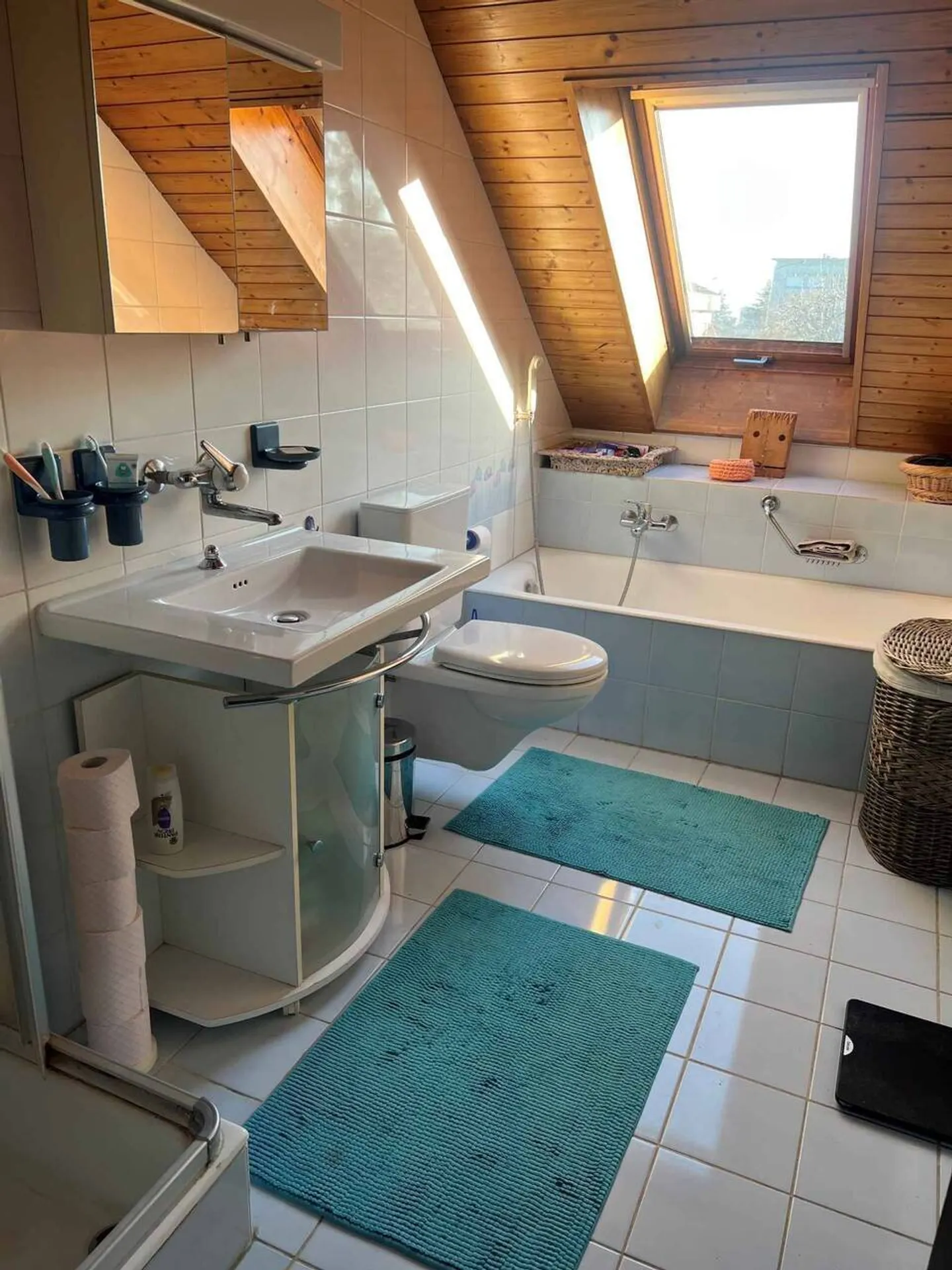 Wunderschöne Einfamilienvilla mit großem, vollständig eingezäuntem Garten - Foto 6 von 8