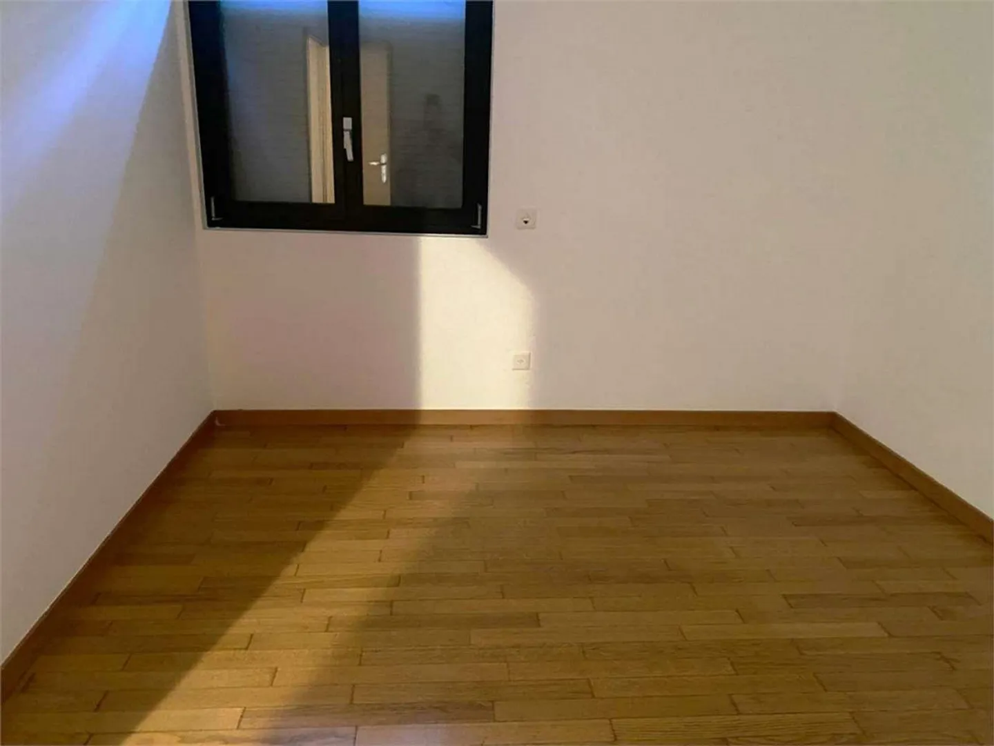 Appartamento moderno a Rovio - Foto 9 di 13