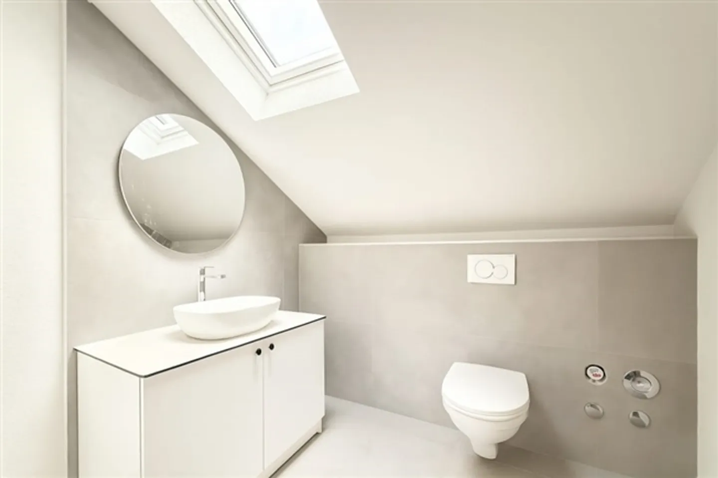 Appartement sous les combles fraîchement rénové de 1,5 pièce avec style à Grenchen - Photo 4 sur 5