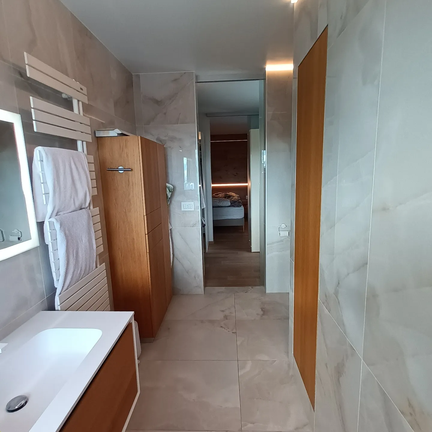 Renovierte Villa mit Seeblick - Foto 9 von 11