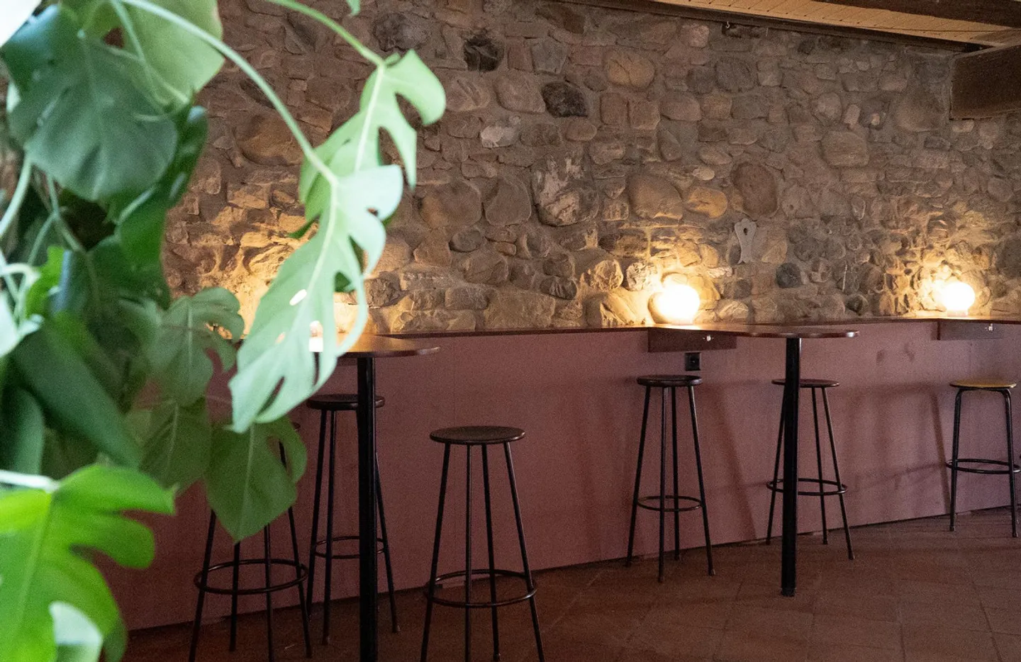 Spazio commerciale versatile in affitto Perfetto per caffè, bar, bistrò - Foto 3 di 10