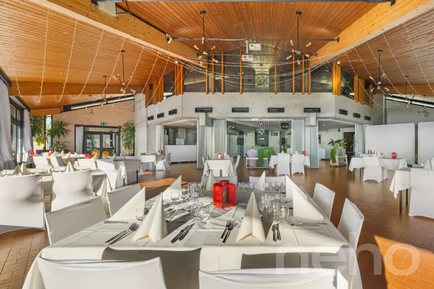 Hôtel magnifique dans un cadre idyllique sur un terrain de 18 000 m2 ! - Photo 3 sur 13