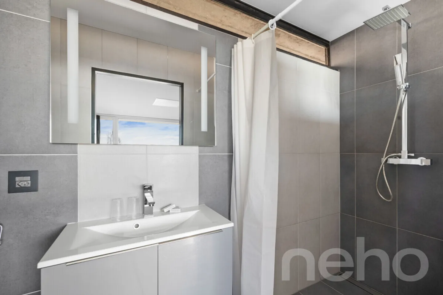 Hôtel magnifique dans un cadre idyllique sur un terrain de 18 000 m2 ! - Photo 9 sur 13