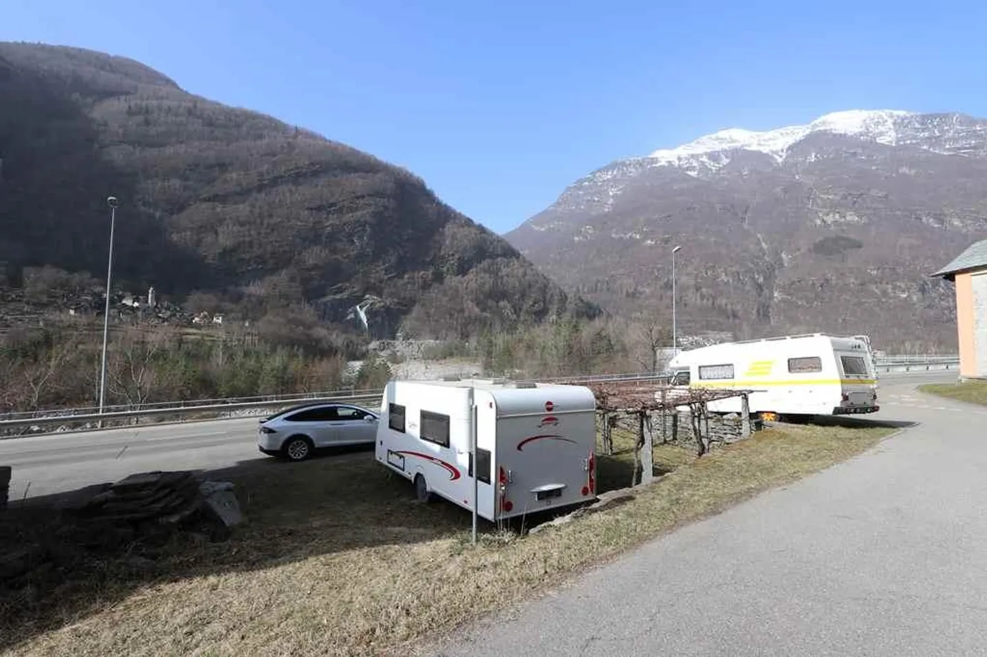 Grande casa di 12 camere da ristrutturare - Foto 8 di 12