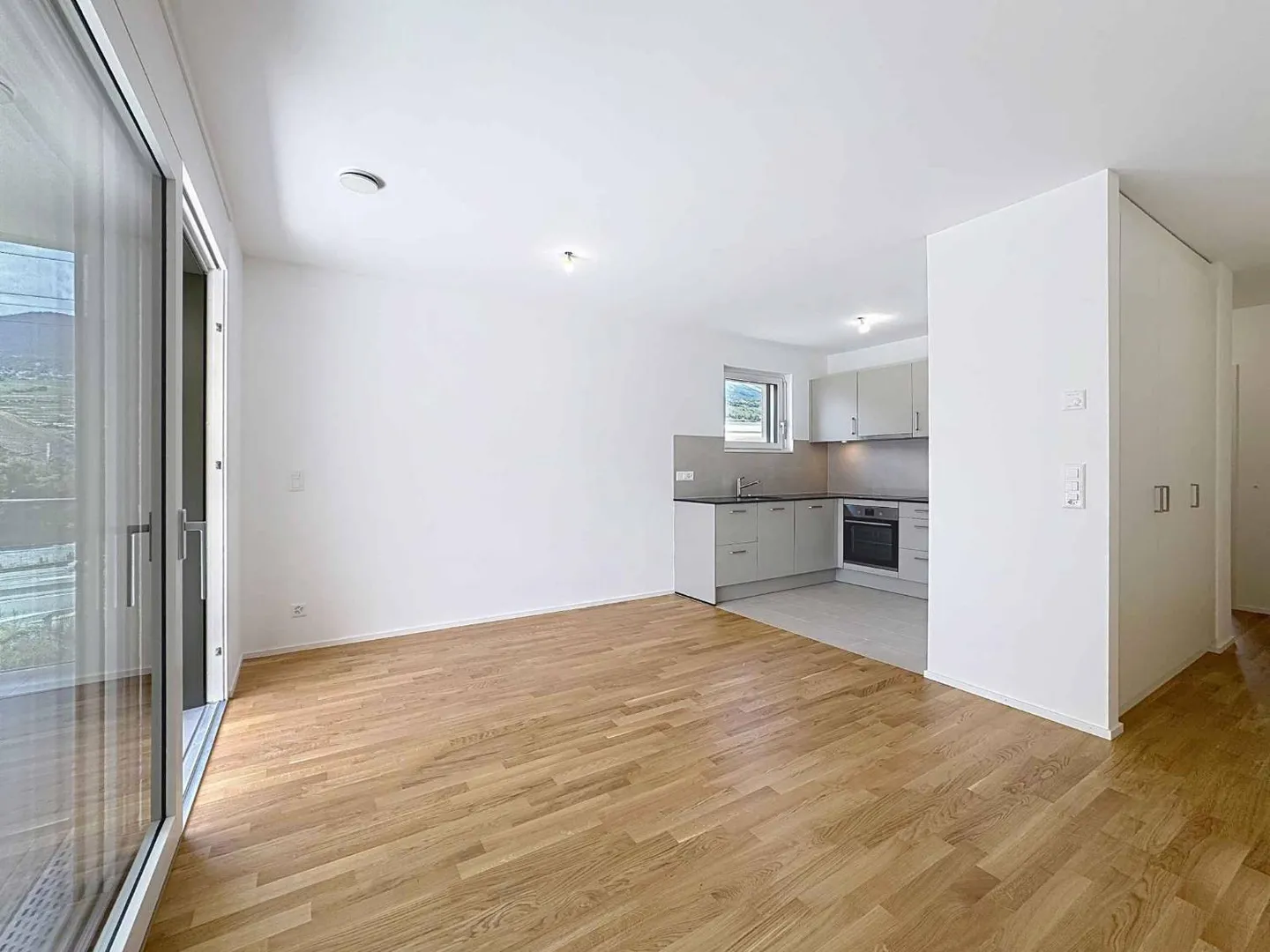 Appartement E-302 - Appartement 2.5 pièces au 3ème étage - Photo 1 sur 9