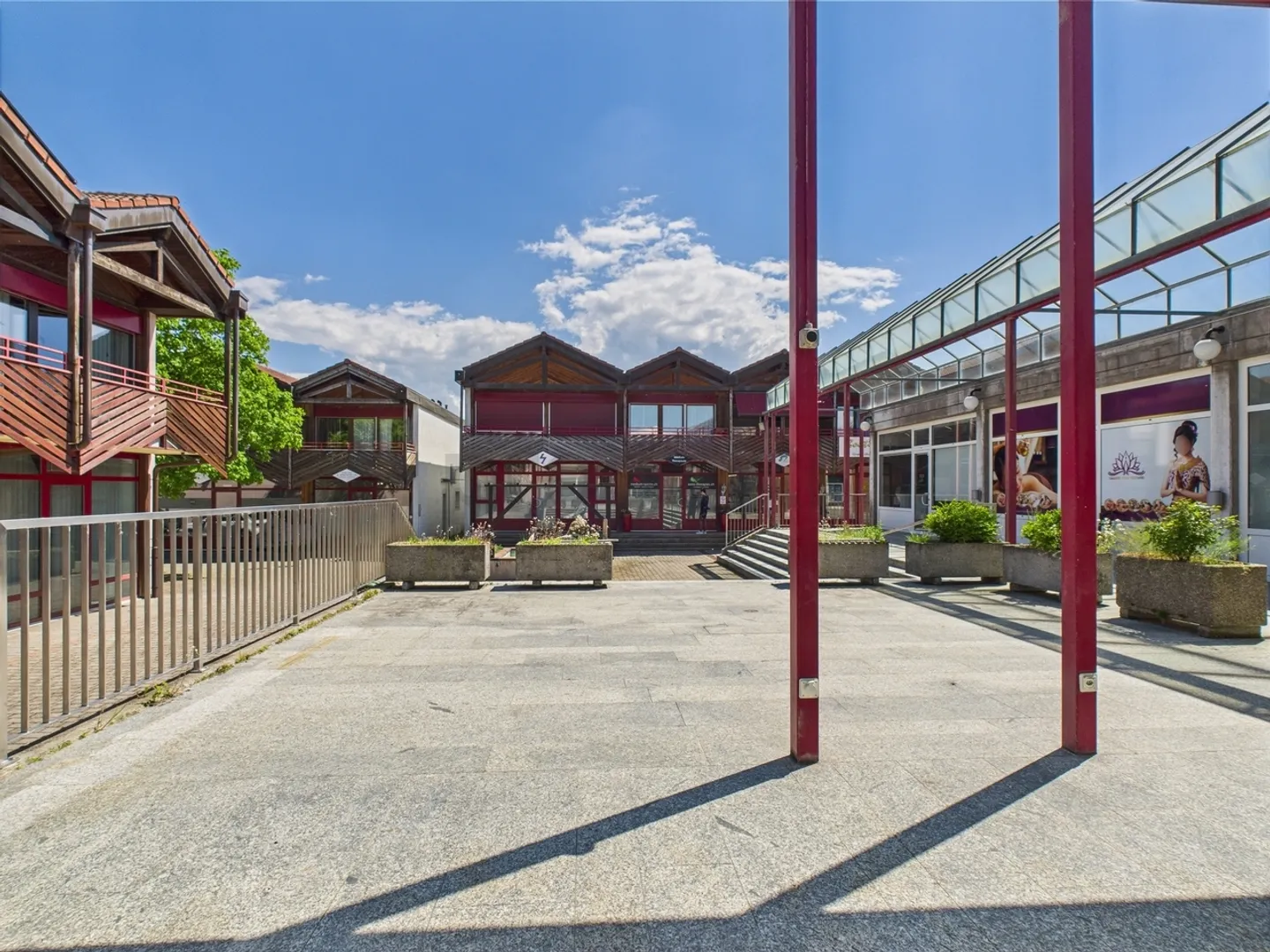 Hotel for sale - Photo 7 of 12