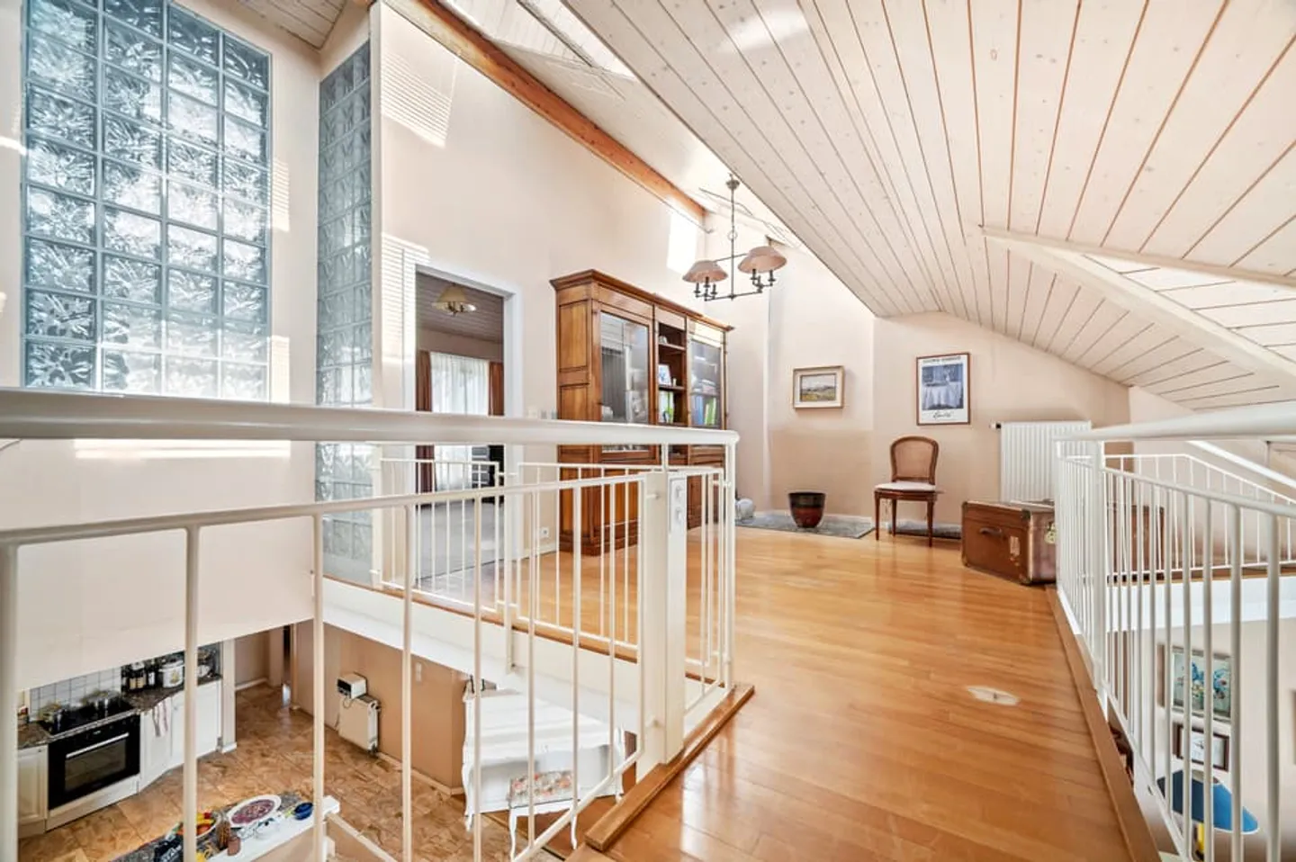 Immeuble Centre ville Vue lac 3 logements + commerce Brut 4.48% - Photo 9 of 11