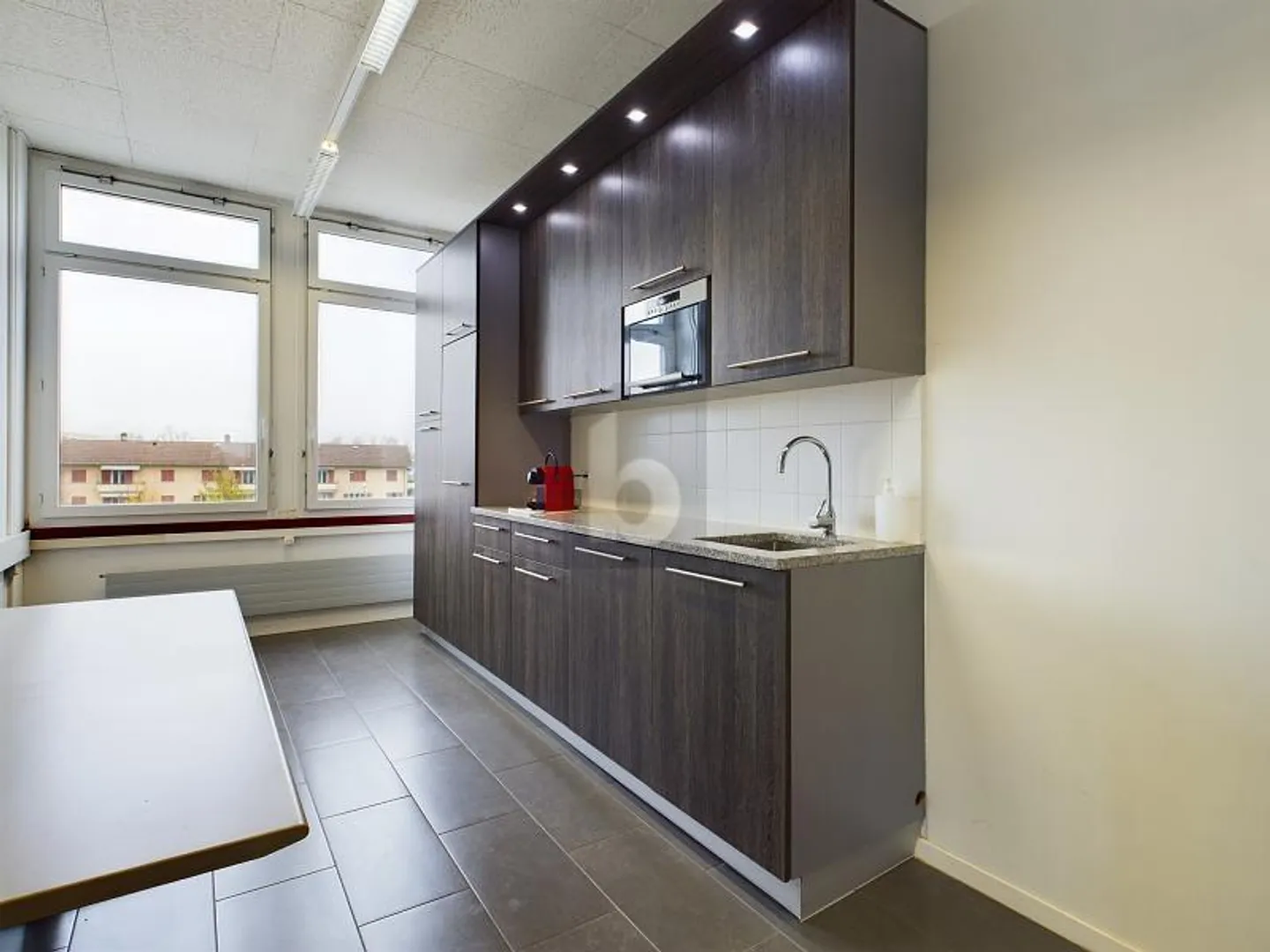 GROSSZÜGIG UND ZENTRAL - Foto 5 von 6