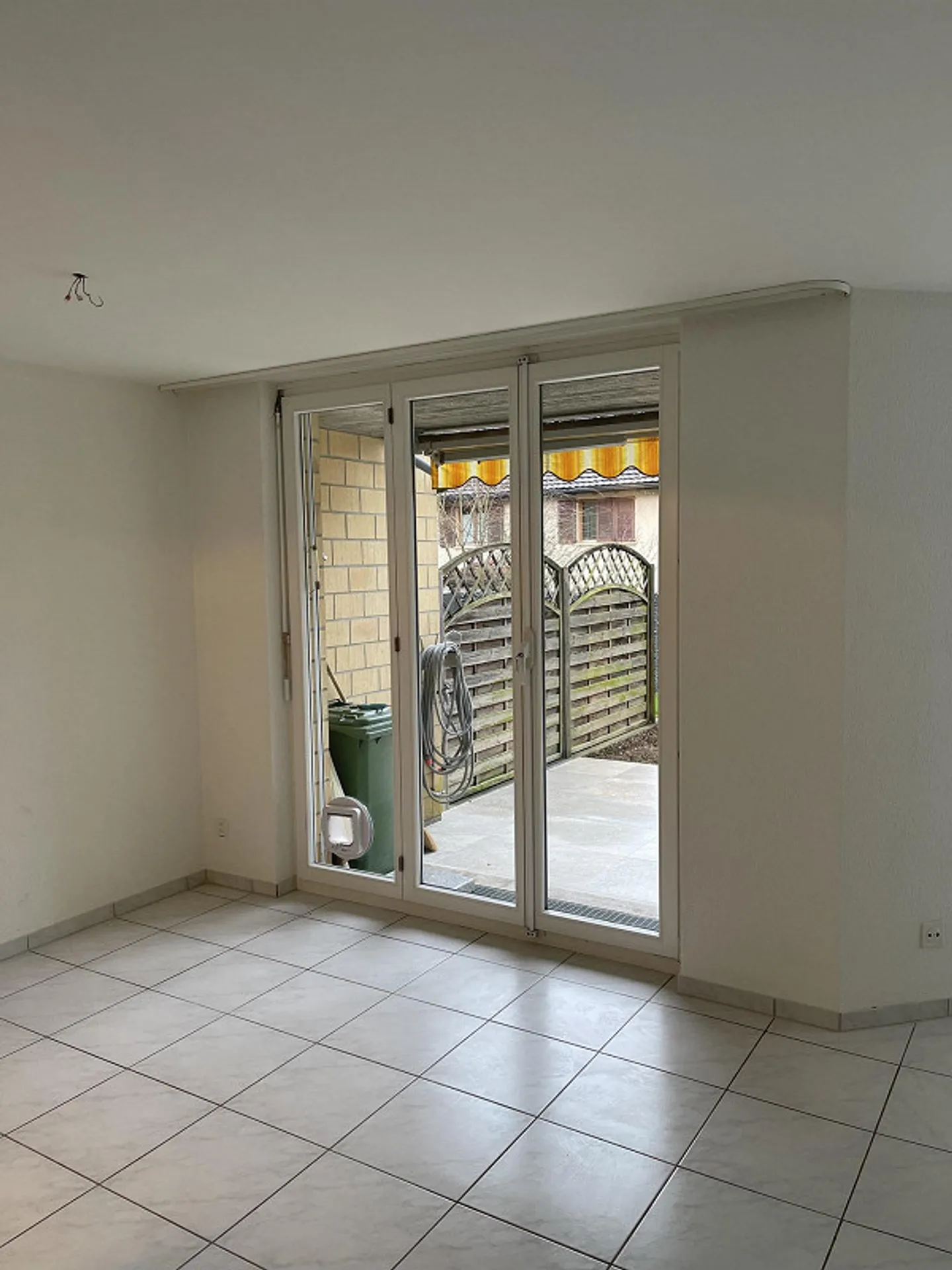 Light-Filled 3.5 Room Garden Apartment - Photo 8 of 11