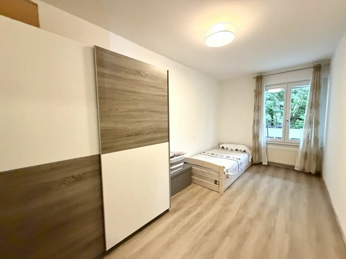 Appartamento 4.5 stanze completamente ristrutturato in una buona posizione - Foto 6 di 9