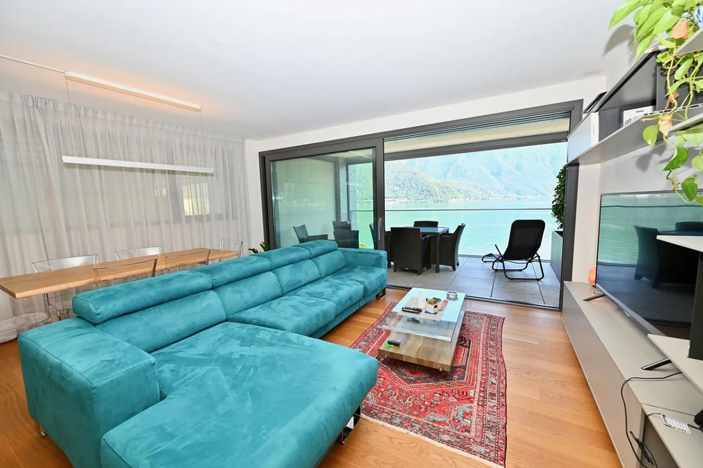 Appartamento raffinato con vista sul lago, perfetto come casa vacanze - Foto 8 di 19