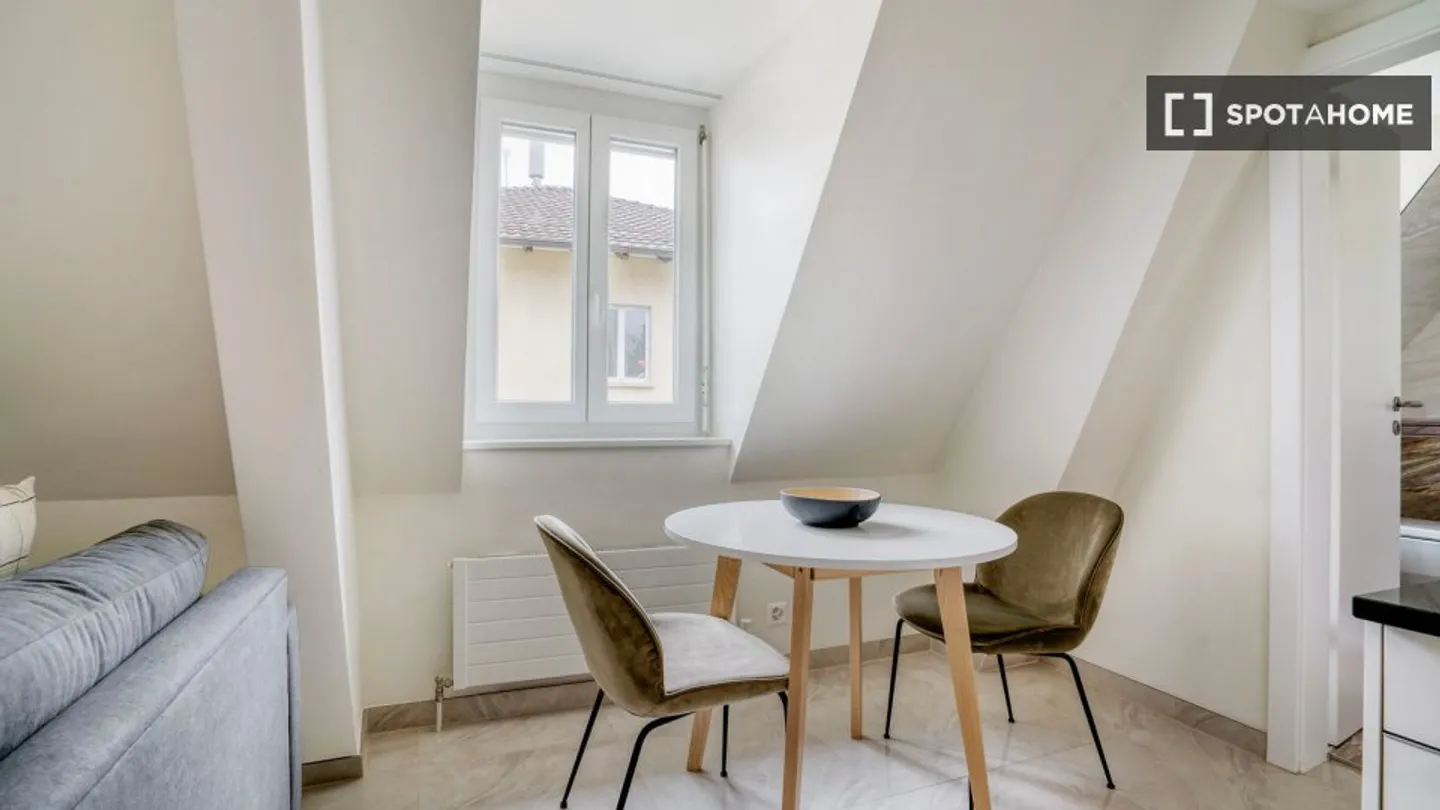 Discover, visit and rent your new home online with full confidence. - Photo 4 of 16