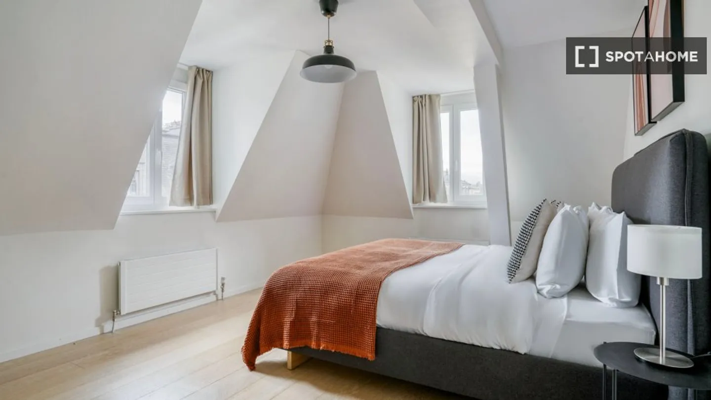 Discover, visit and rent your new home online with full confidence. - Photo 10 of 16