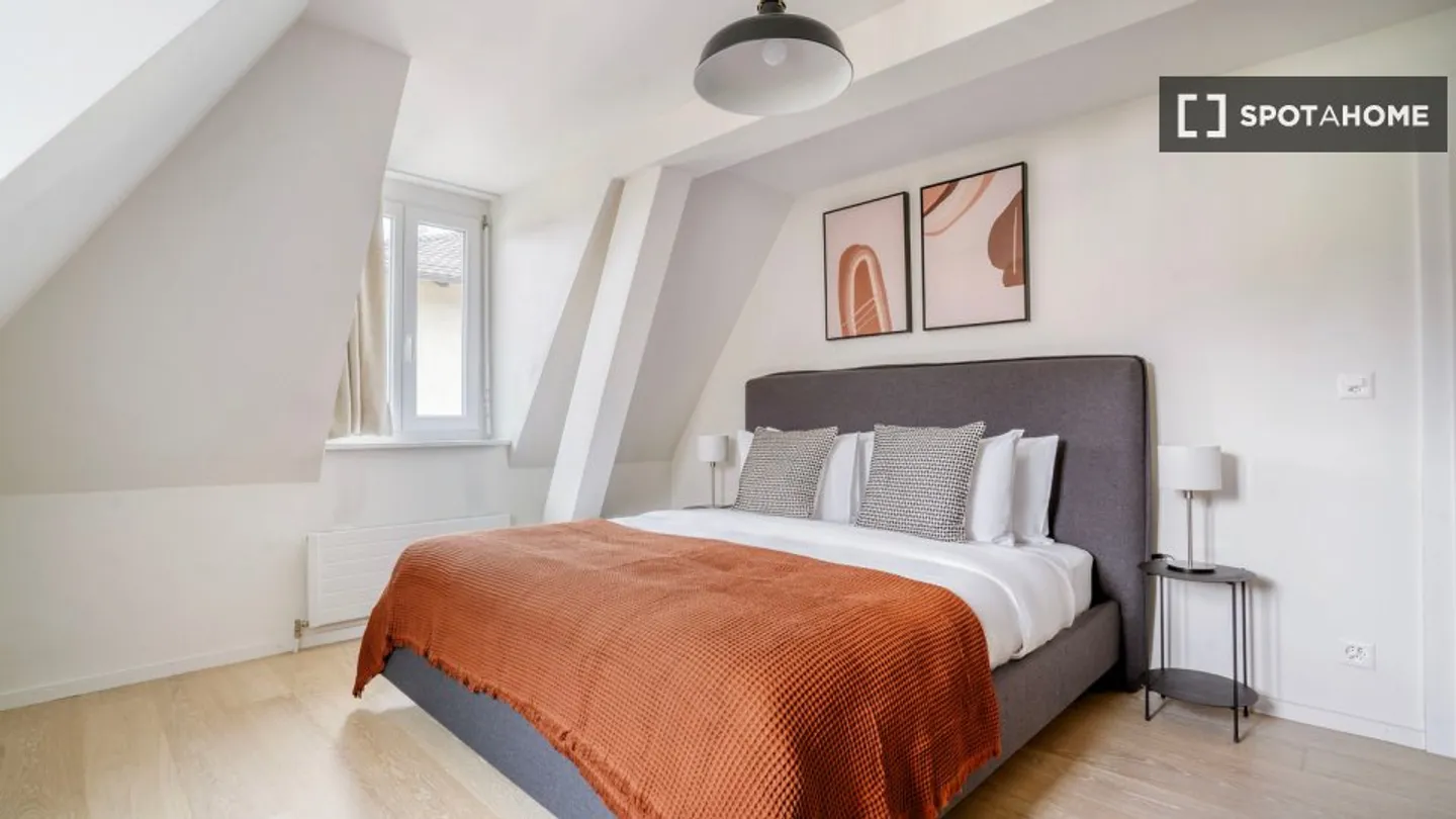 Discover, visit and rent your new home online with full confidence. - Photo 12 of 16