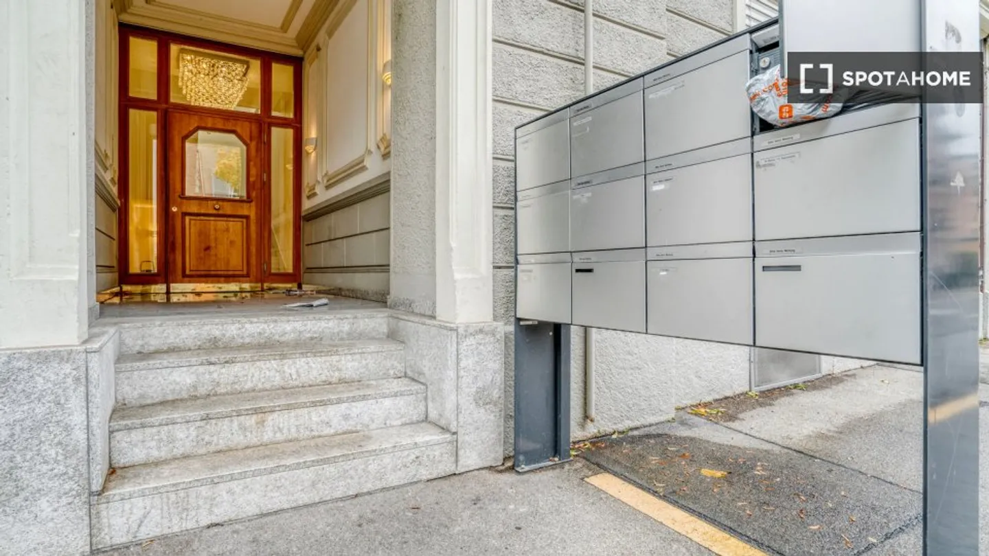 Discover, visit and rent your new home online with full confidence. - Photo 13 of 16