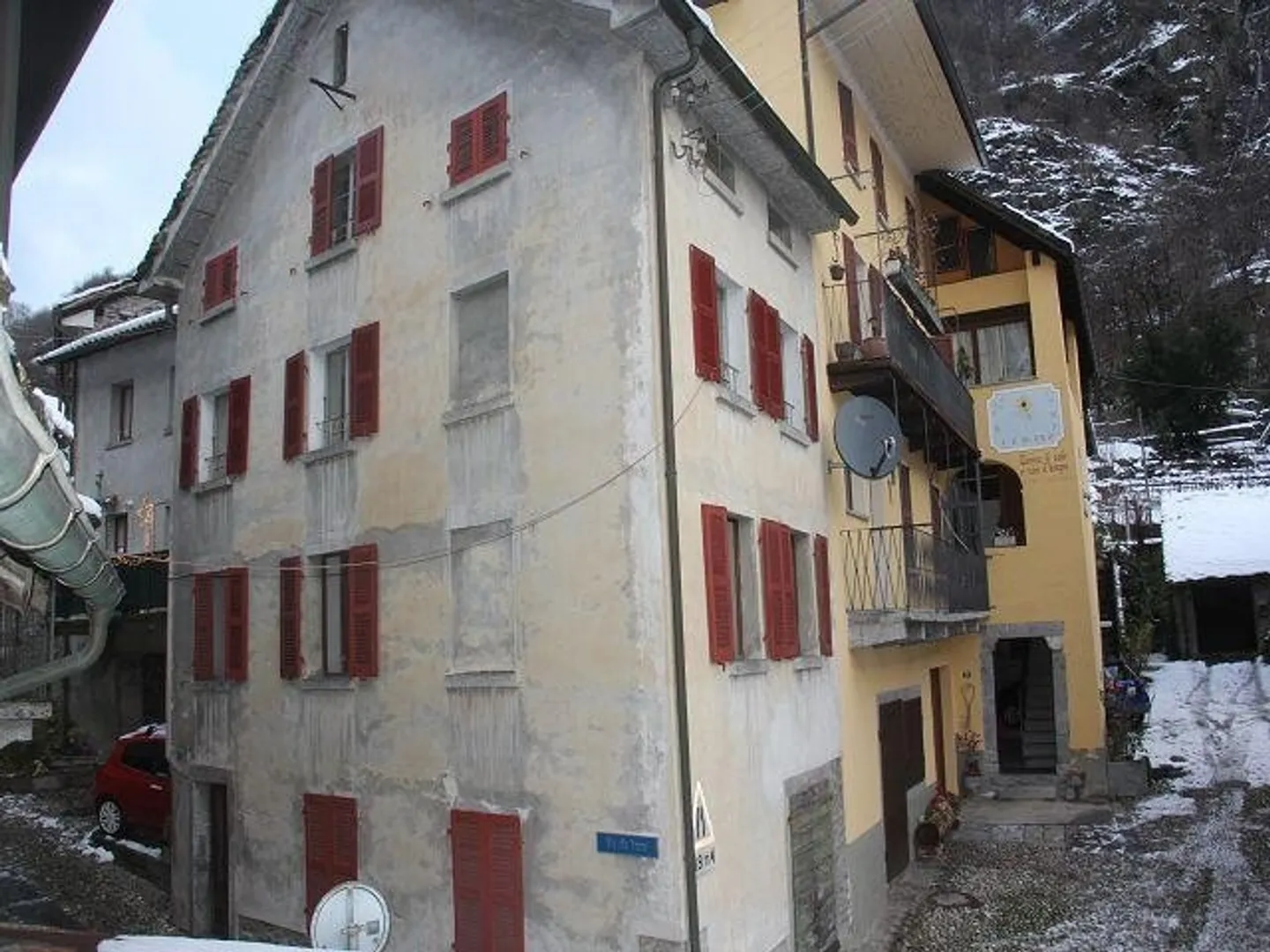 Casa di 6 1/2 locali con un locale negozio - Foto 1 di 21