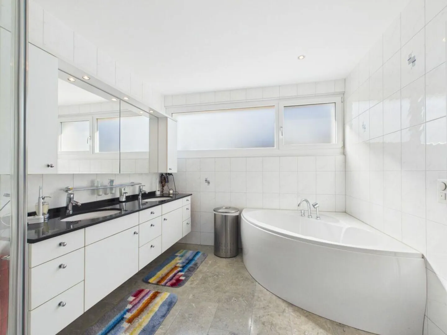 Exklusives 5½-Zimmer-Terrassenhaus mit Weitsicht - Photo 13 of 18