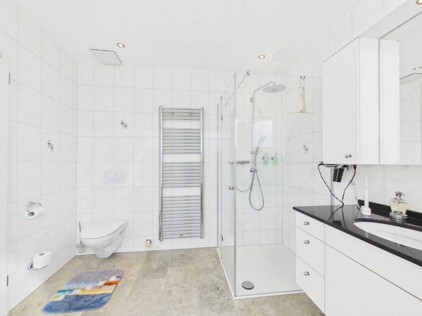 Exklusives 5½-Zimmer-Terrassenhaus mit Weitsicht - Photo 14 of 18