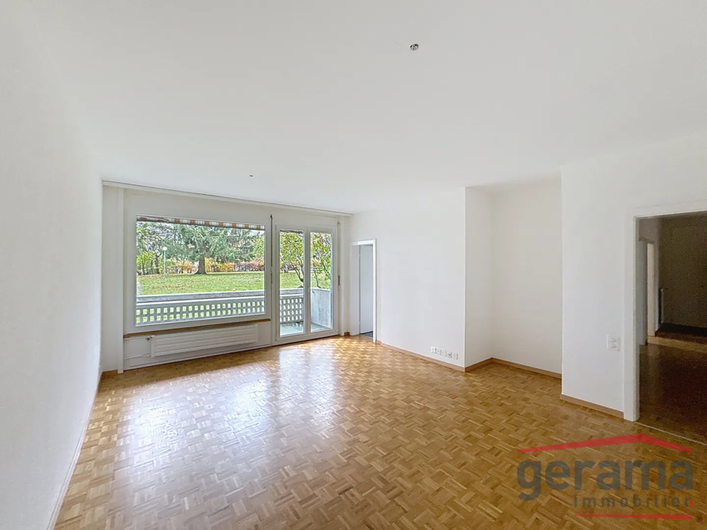 Schöne 5,5-Zimmer-Wohnung im Erdgeschoss in Fribourg - Foto 2 von 10