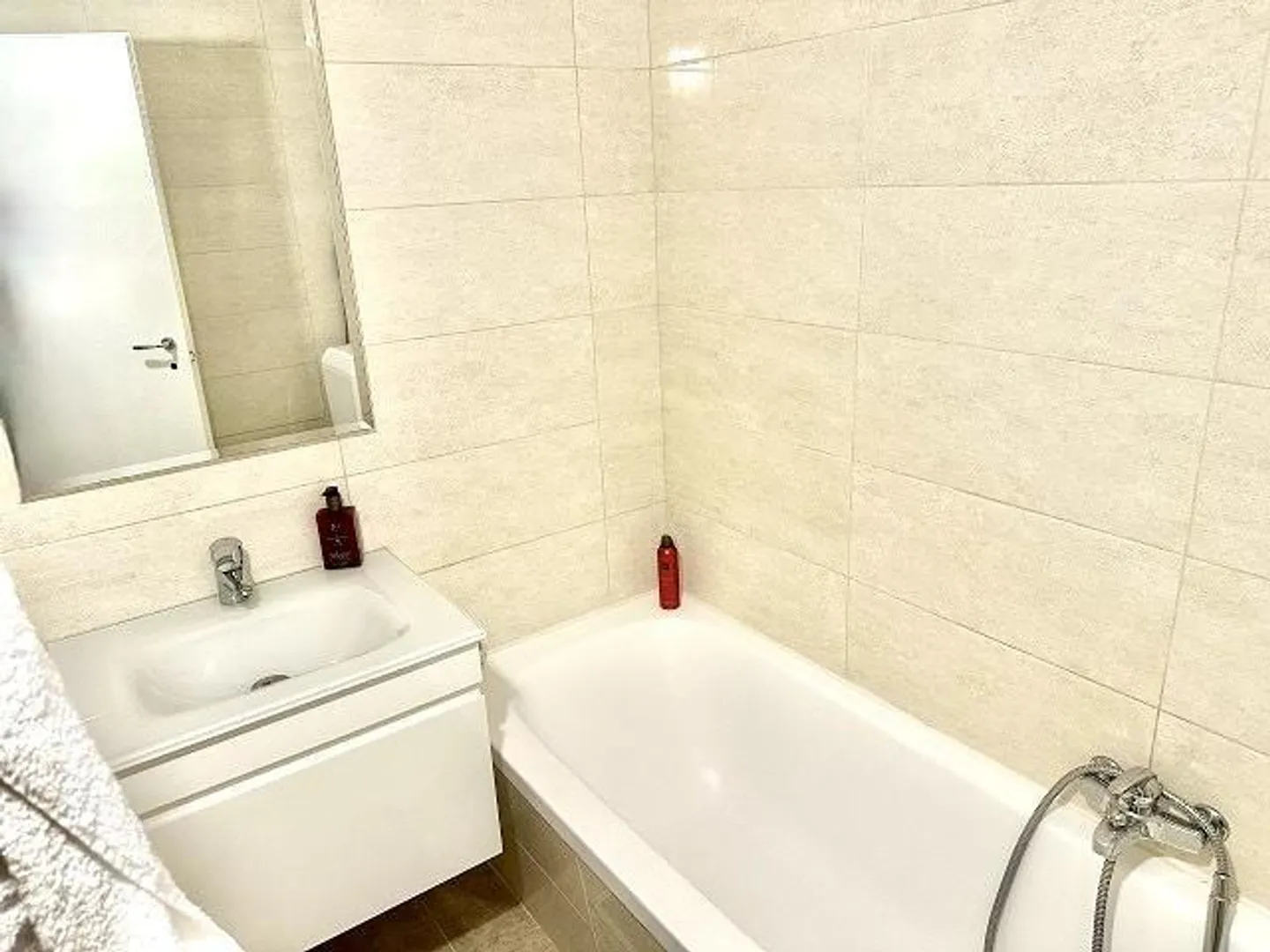2-room apartment on the 1st floor very central, quiet, sunny with beautiful view - Photo 10 of 19