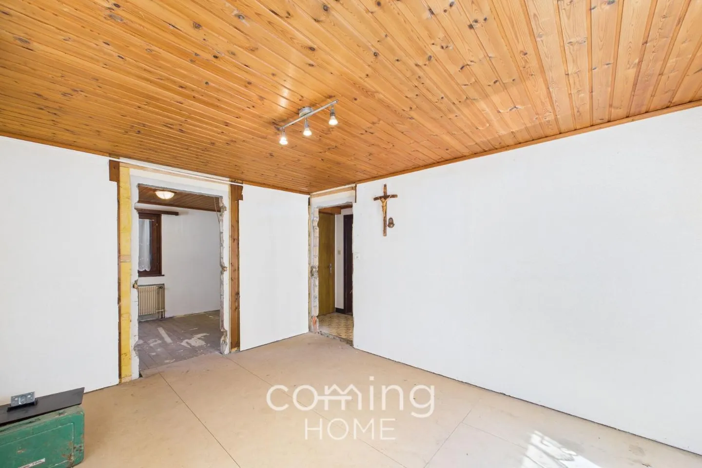 Appartement de 2,5 pièces avec une chambre supplémentaire et beaucoup de potentiel de personnalisation à Saas-Balen - Photo 6 sur 9