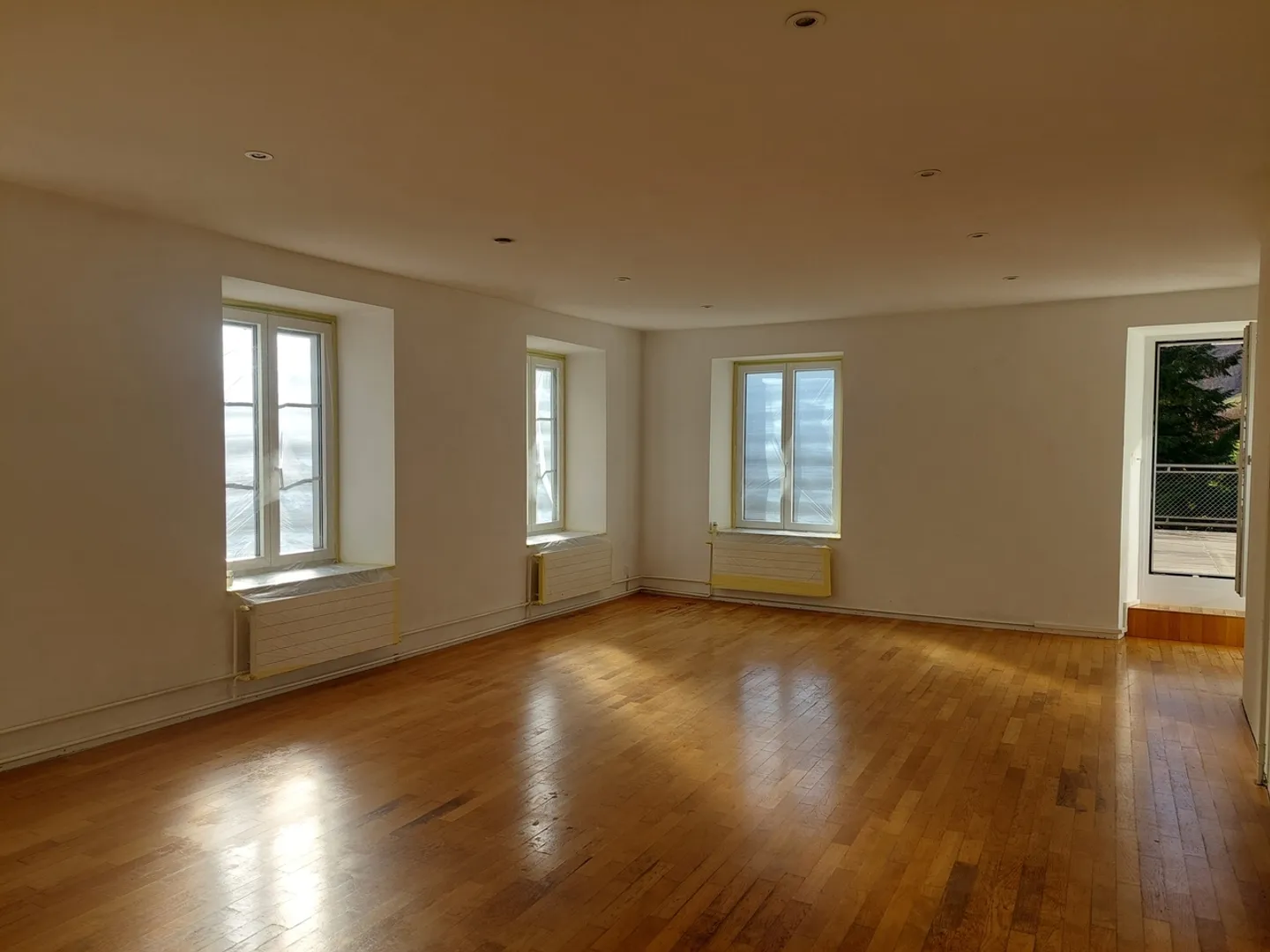 Sunny 4.5-room terrace apartment in Luchsingen - Photo 6 of 13