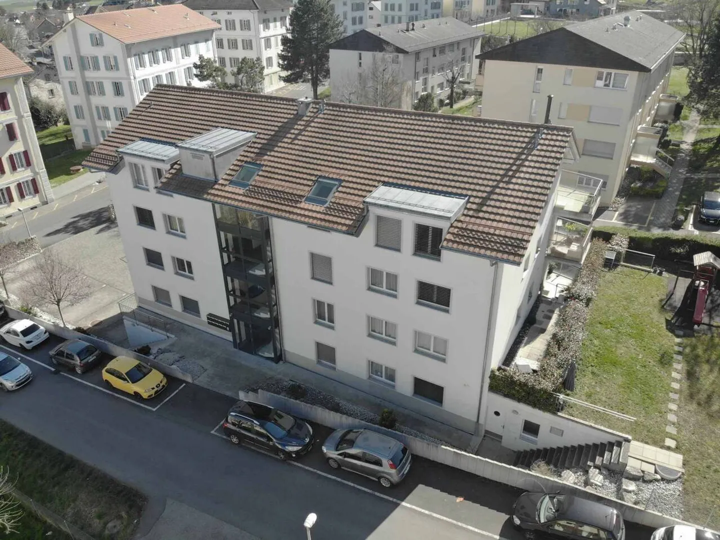 Magnificent duplex in the attic with large balcony, just steps from the city center, sold rented - Photo 10 of 11