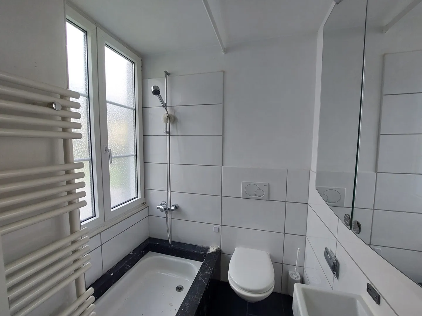 Sunny 4.5-room terrace apartment in Luchsingen - Photo 9 of 13