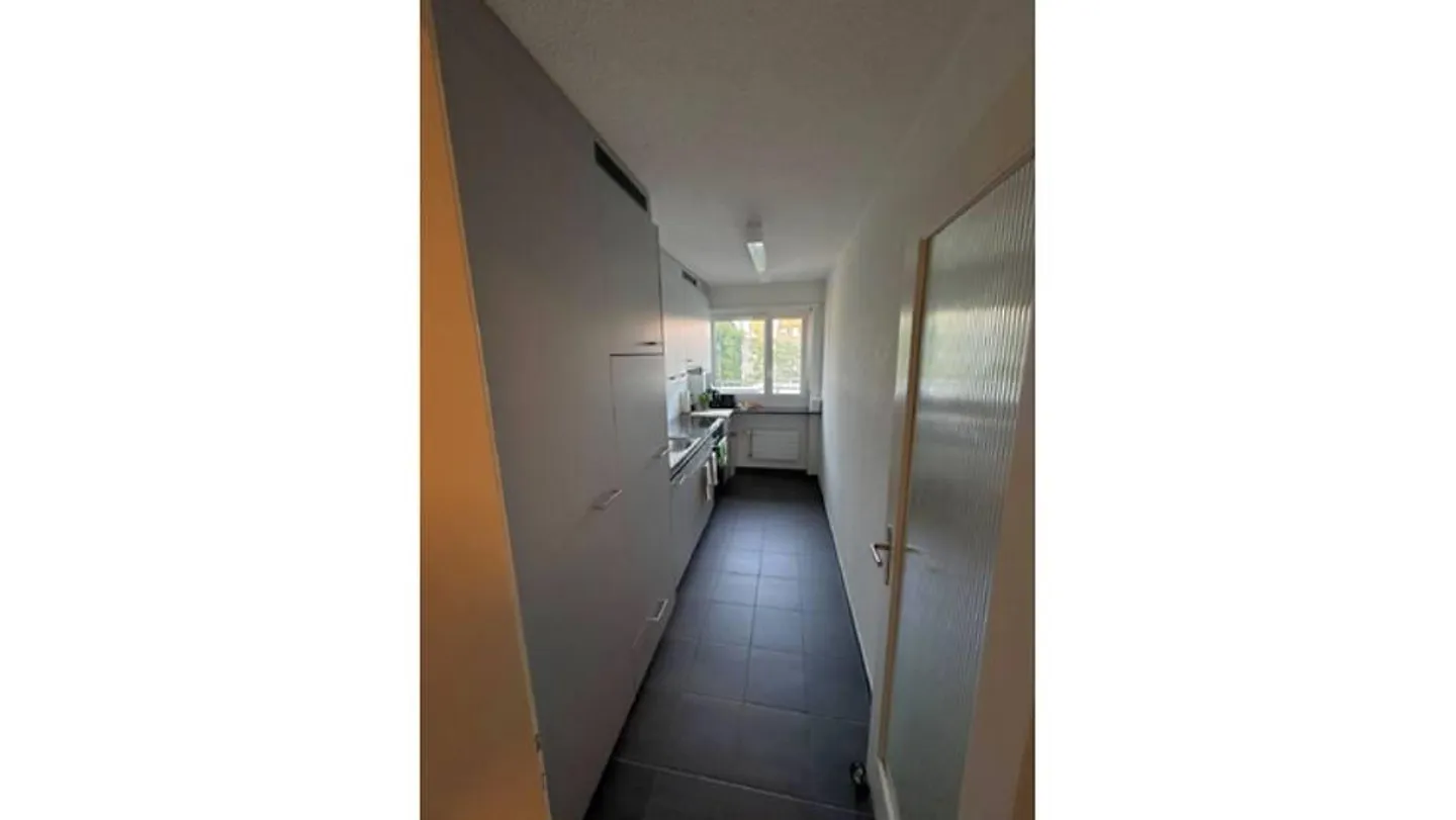 3 ROOM APARTMENT IN ZURICH - DISTRICT 4 LANGSTRASSE, FURNISHED, TEMPORARY - Photo 2 of 10