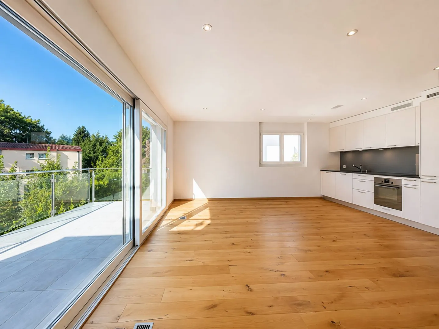 Appartamento di 4,5 locali Minergie con balcone di 20 m² - Foto 3 di 10