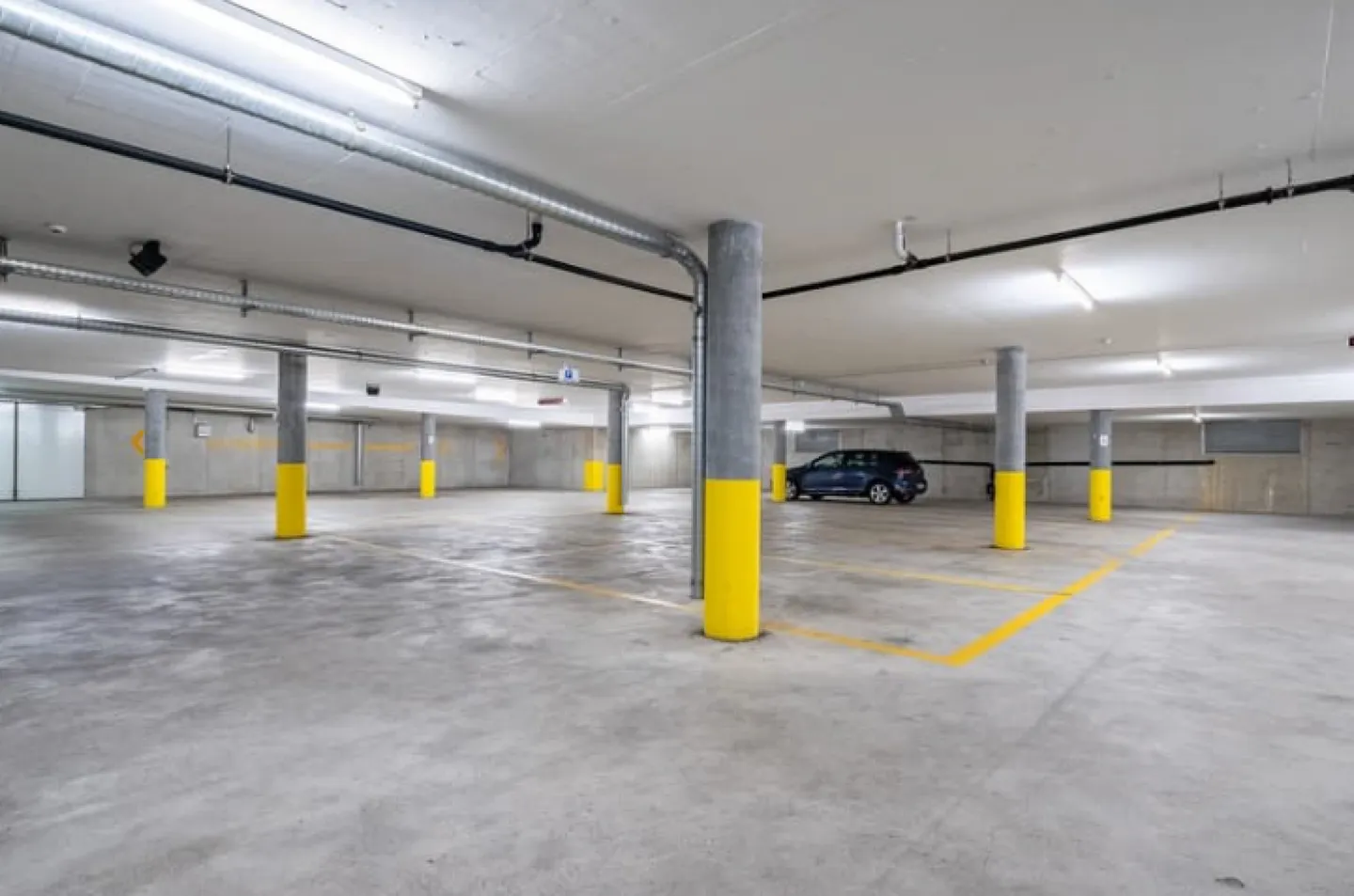 Attractive 420 m² commercial space in Sissach - ideal for showroom, practice or gym - Photo 7 of 11