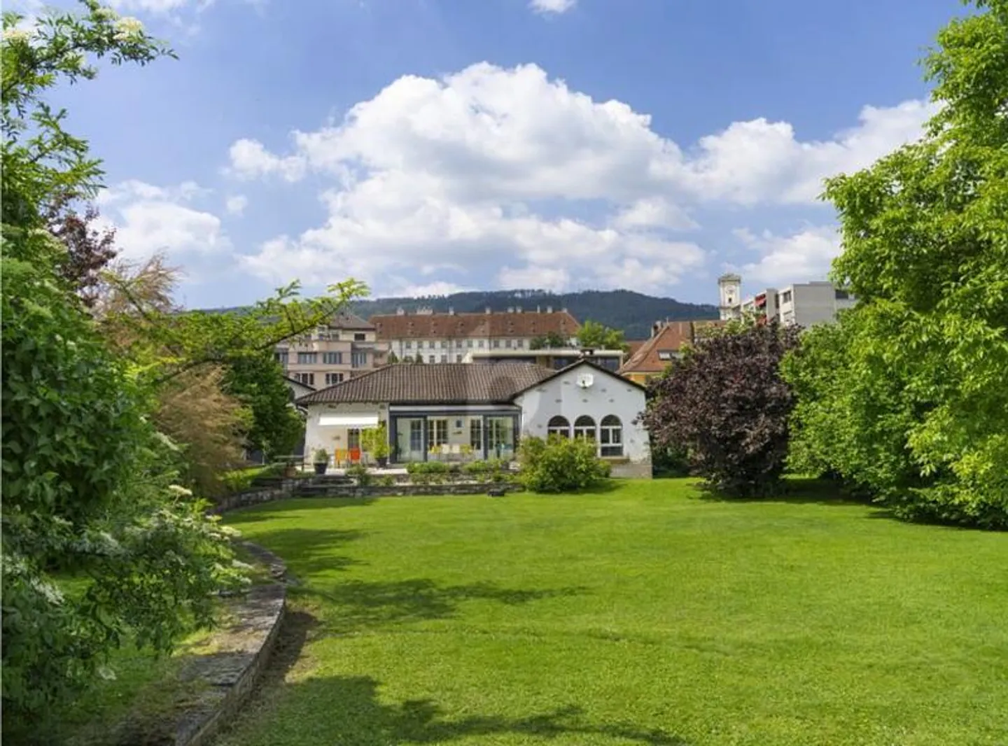 PROPRIETÀ MAGNIFICA SU UN GRANDE LOTTO - Foto 1 di 6