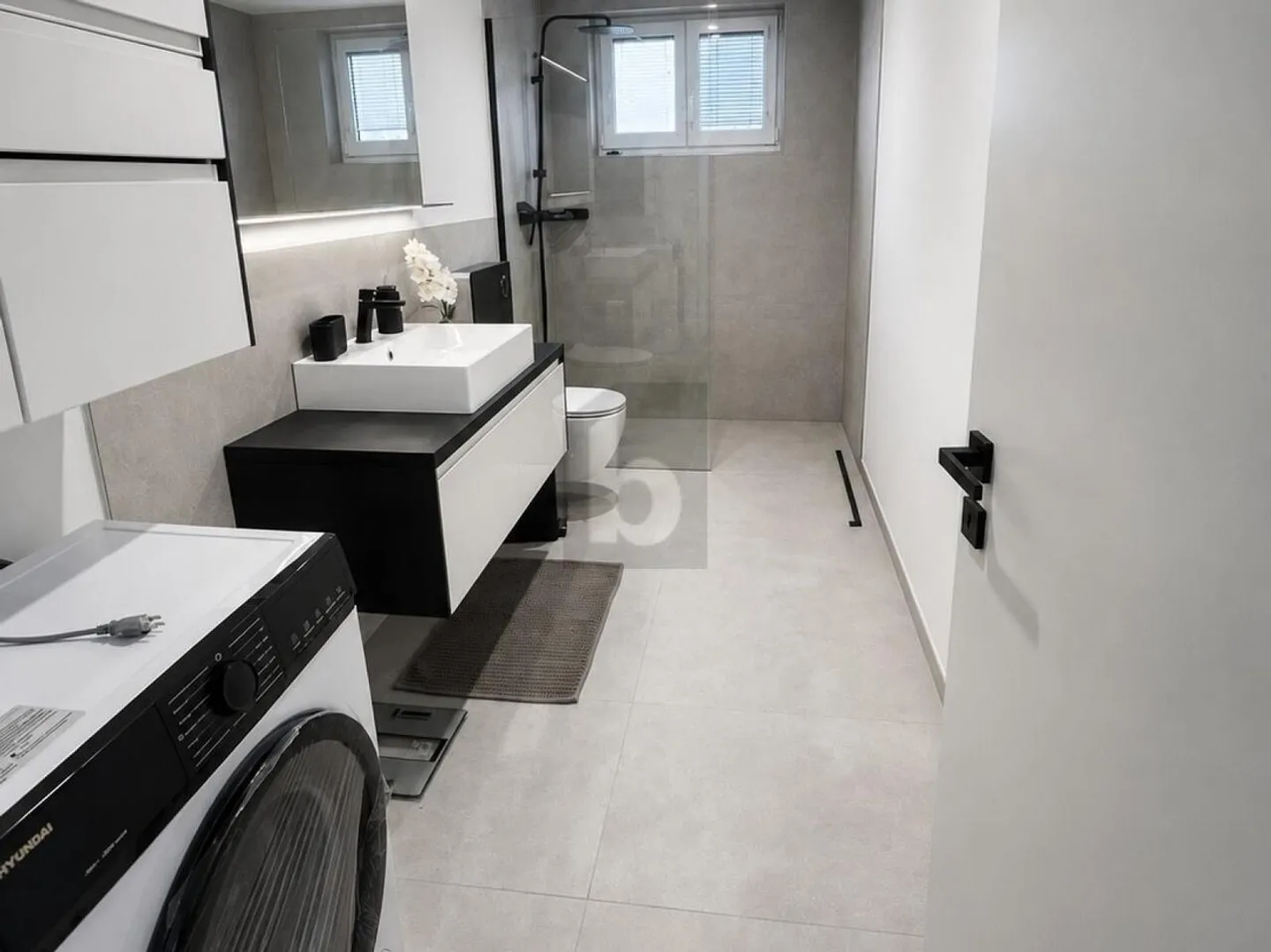 Geräumige moderne Wohnung - Foto 3 von 6