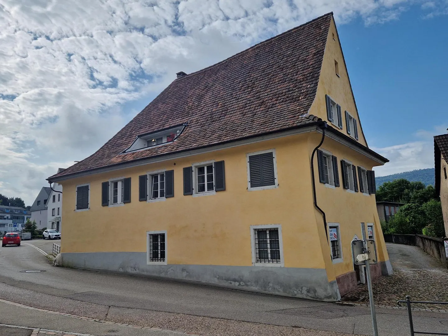 Vivere storicamente in un appartamento moderno - Foto 1 di 12