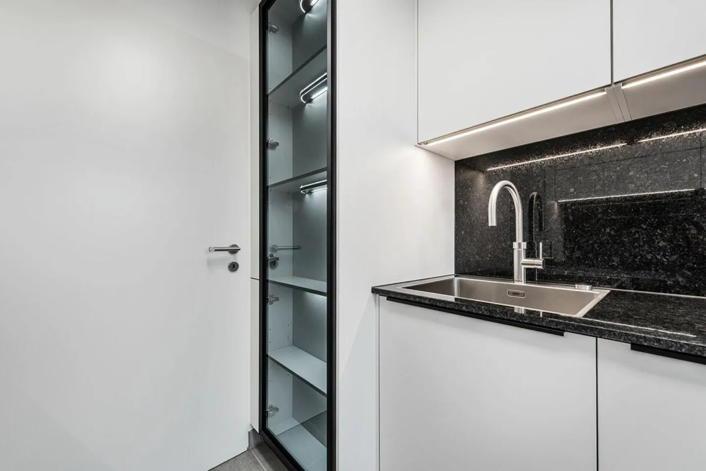 Appartamento 4 locali in prima occupazione con vista lago (1° piano) - Foto 10 di 15