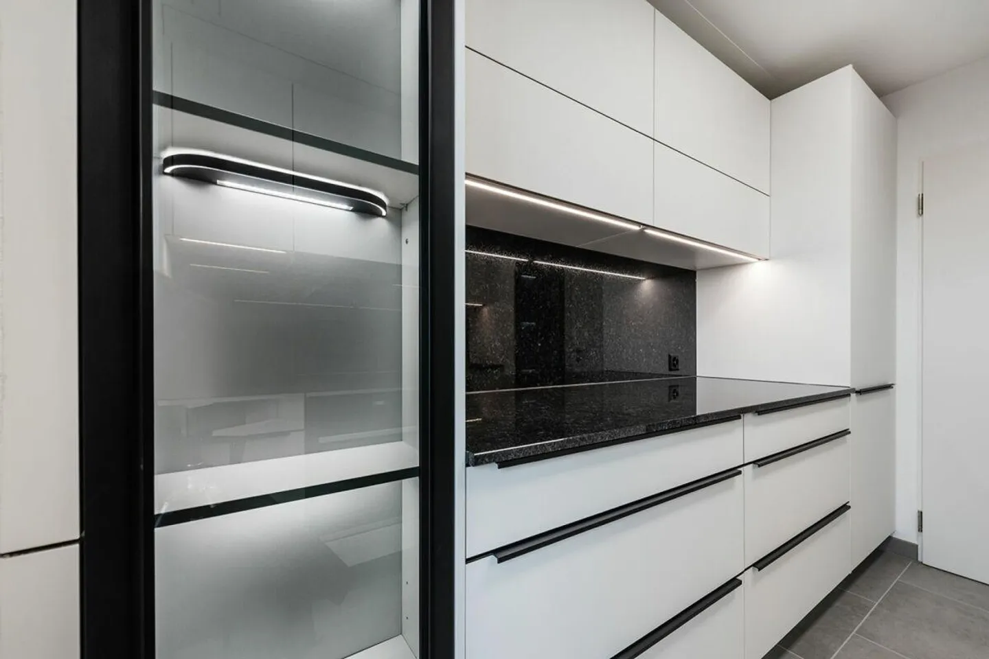 Appartamento 4 locali in prima occupazione con vista lago (1° piano) - Foto 11 di 15