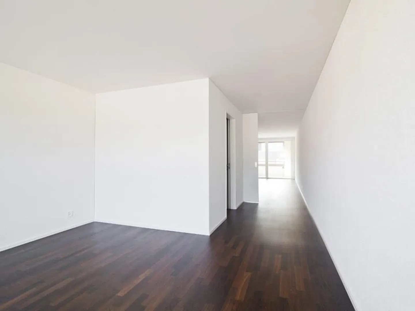3.5 room apartment in a central location - Photo 4 of 8