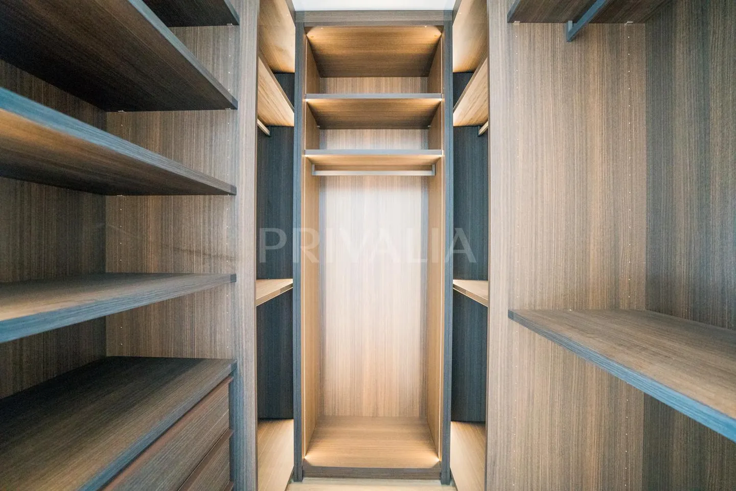 Splendida villa contemporanea progettata da un architetto in un'area residenziale di Chêne - Foto 6 di 10