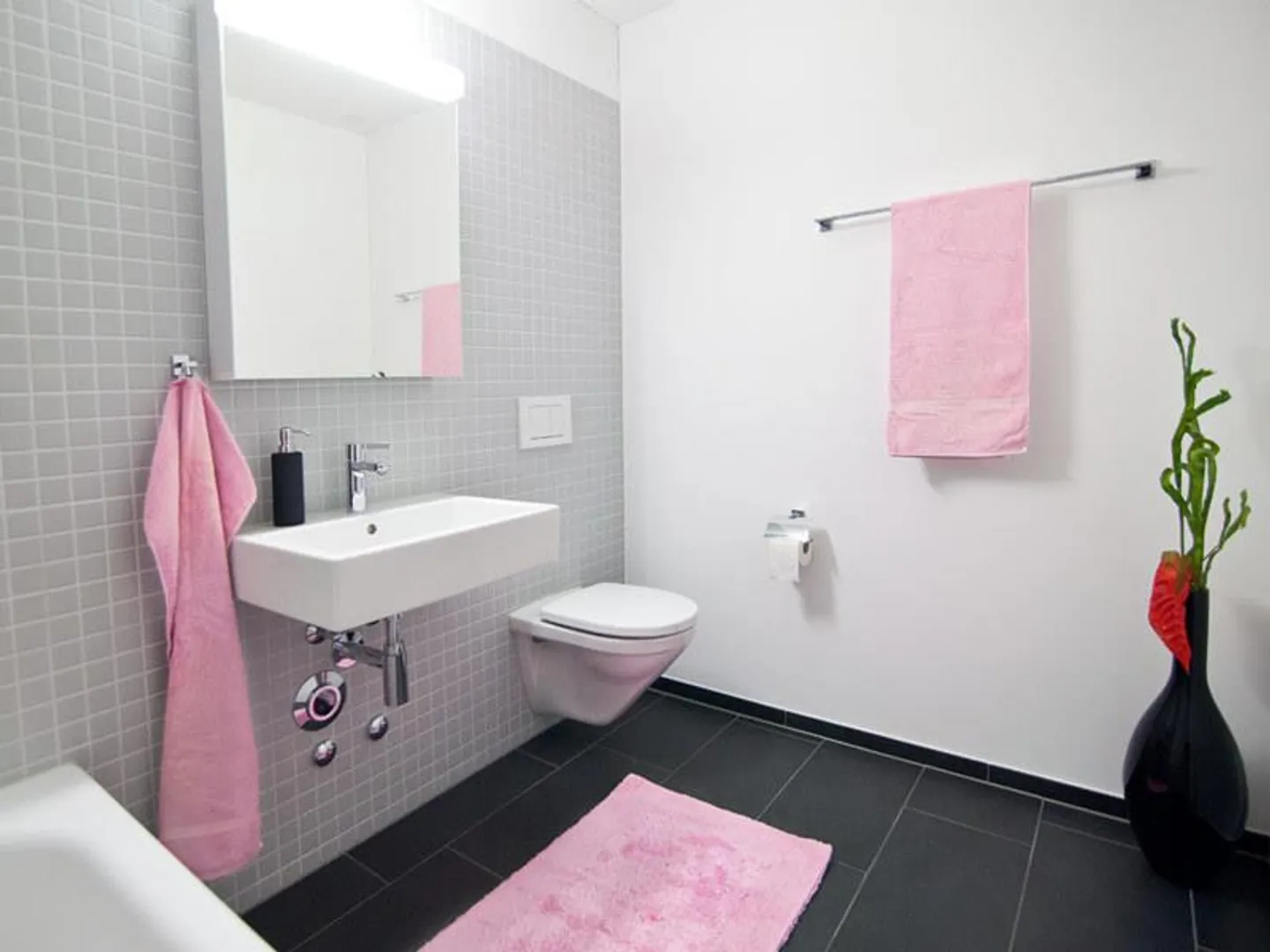 3.5 room apartment in a central location - Photo 5 of 8