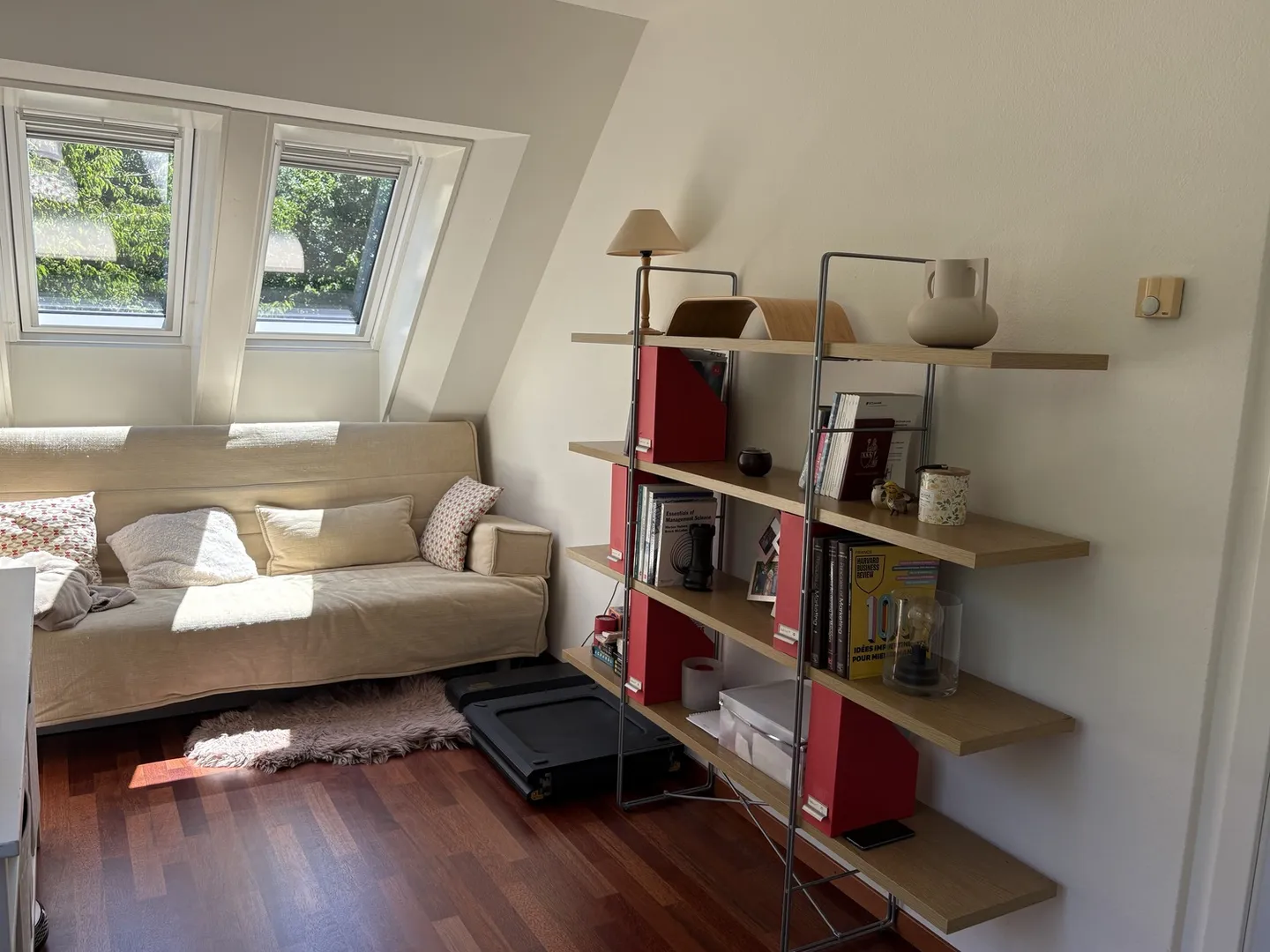 3½ ROOM MAISONETTE APARTMENT IN ZURICH - DISTRICT 10 WIPKINGEN, FURNISHED - Photo 3 of 10
