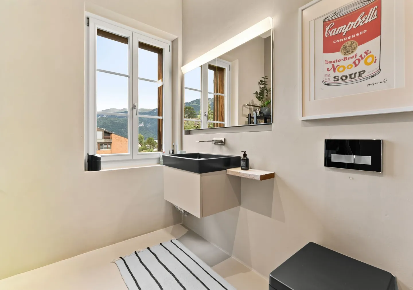Appartamento attico elegante con vista sui Mythen, sul lago e sul verde lussureggiante - Foto 12 di 17