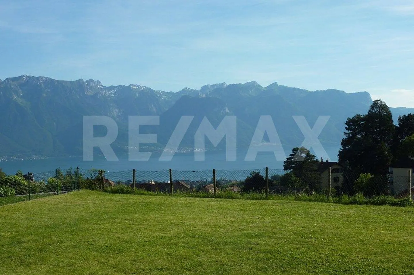 Magnificent Family Home with Panoramic Lake View - Photo 7 of 8