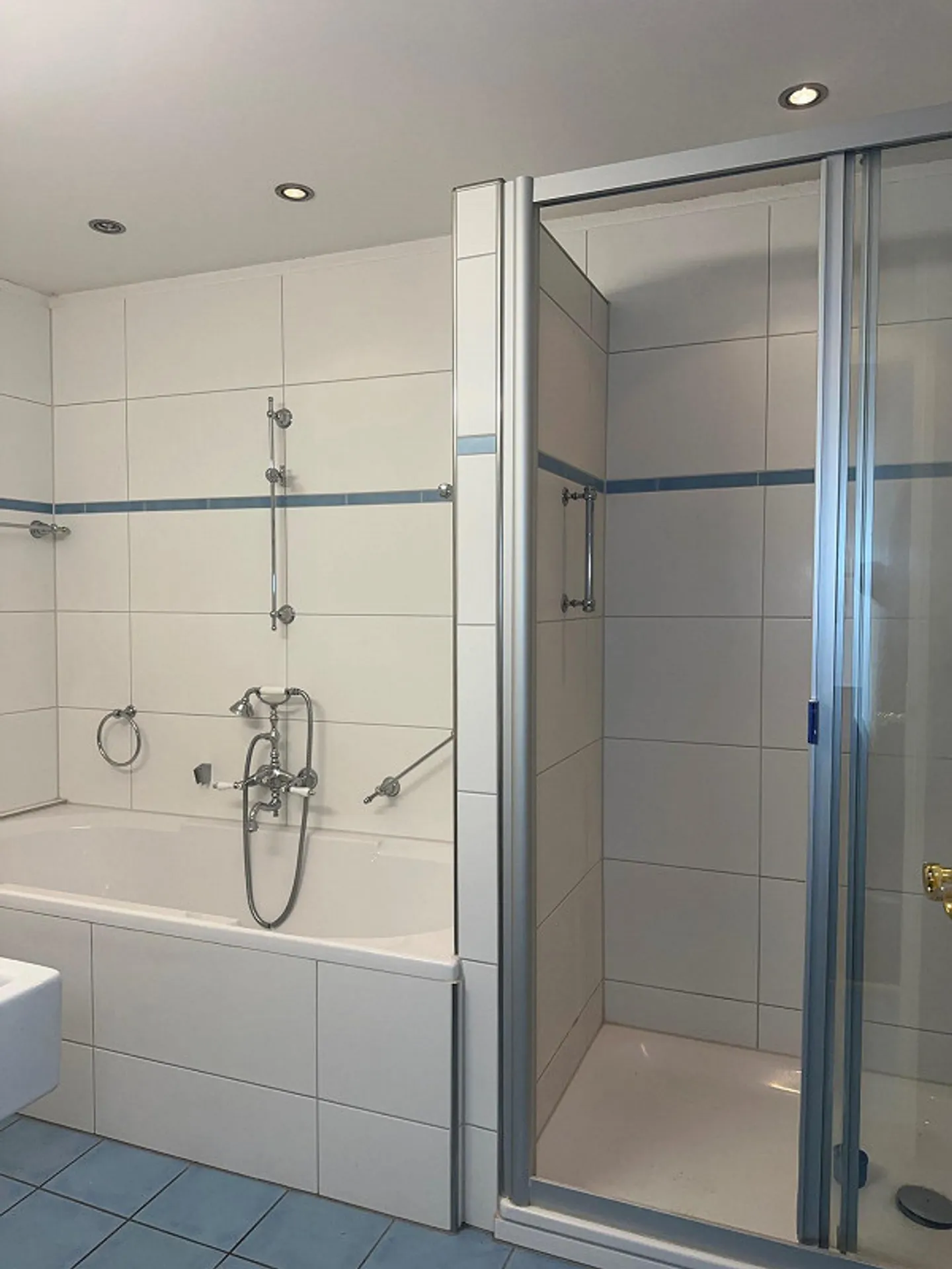 Exclusive 4.5-room penthouse apartment with large terrace in the center ... - Photo 7 of 12