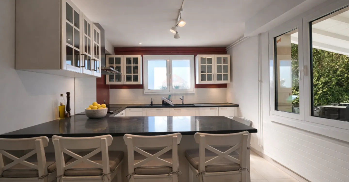 Élégante villa familiale avec grand jardin plat et fort potentiel à Founex - Foto 6 di 11