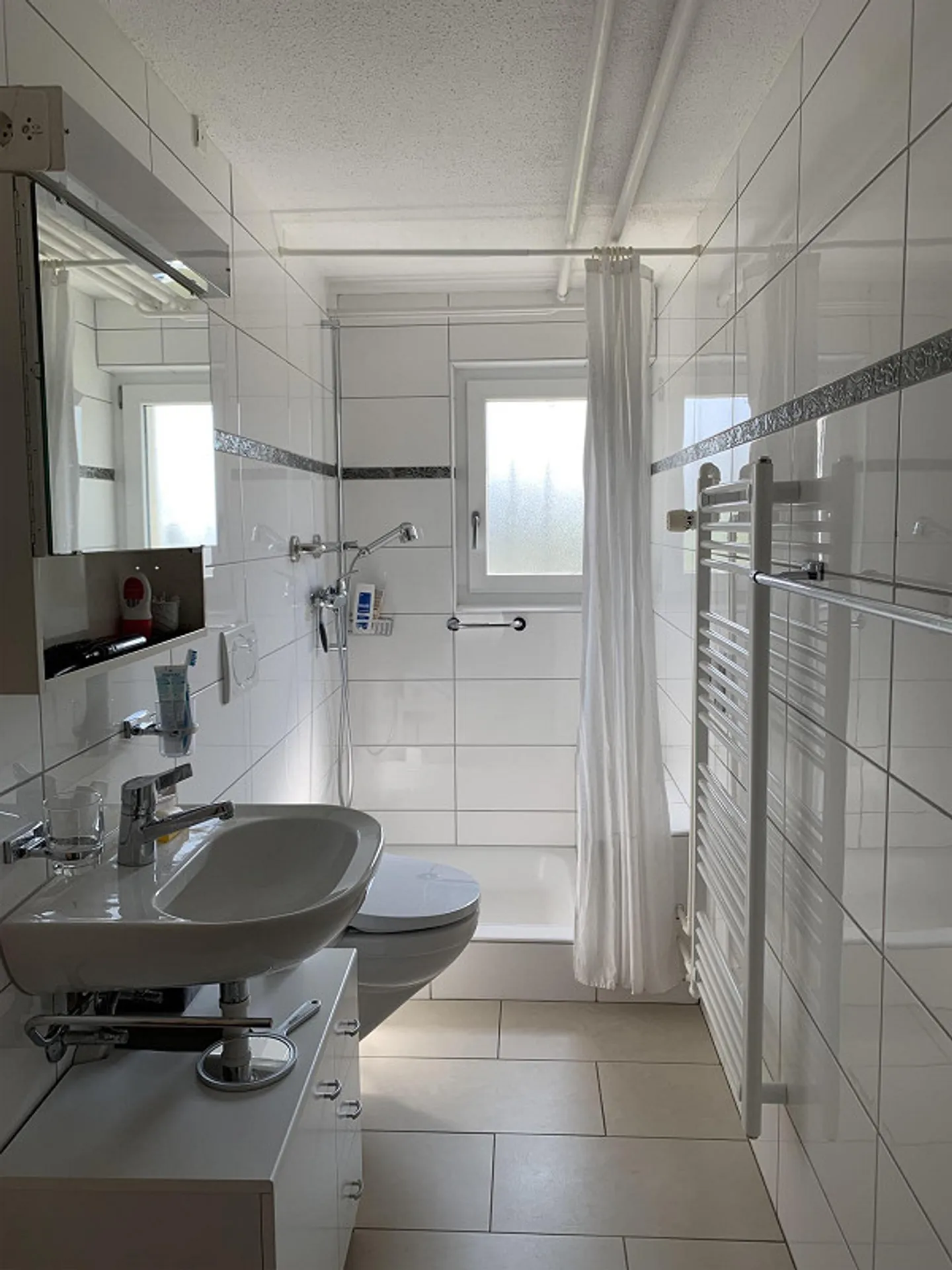 Belle appartement de 2,5 pièces à louer dans un endroit calme - Photo 5 sur 8