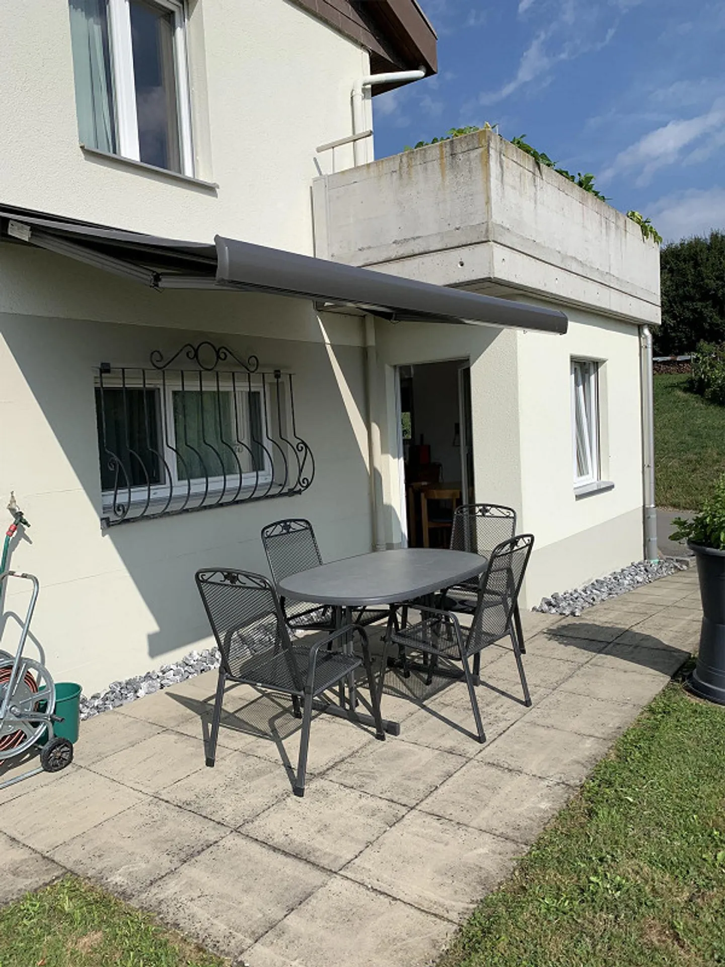 Belle appartement de 2,5 pièces à louer dans un endroit calme - Photo 1 sur 8