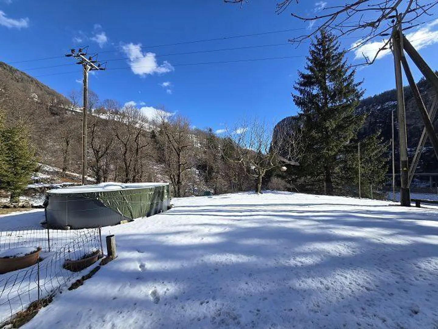 Maison 5 1/2 pièces en emplacement isolé avec beau jardin - Photo 29 sur 38