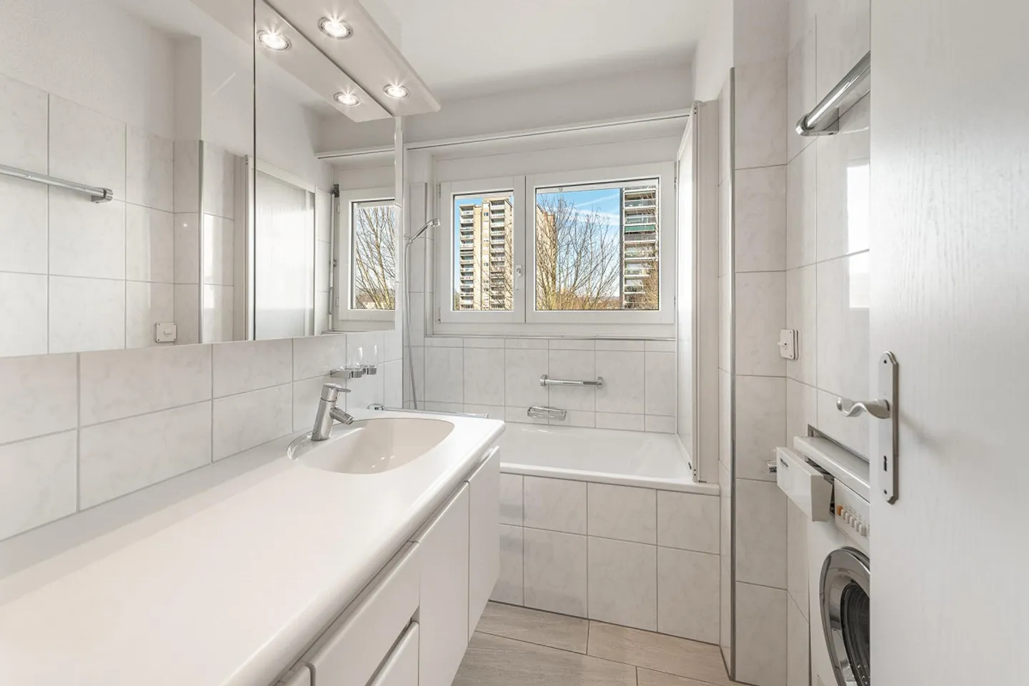 Helle 3.5-Zimmer Wohnung - Foto 3 von 13