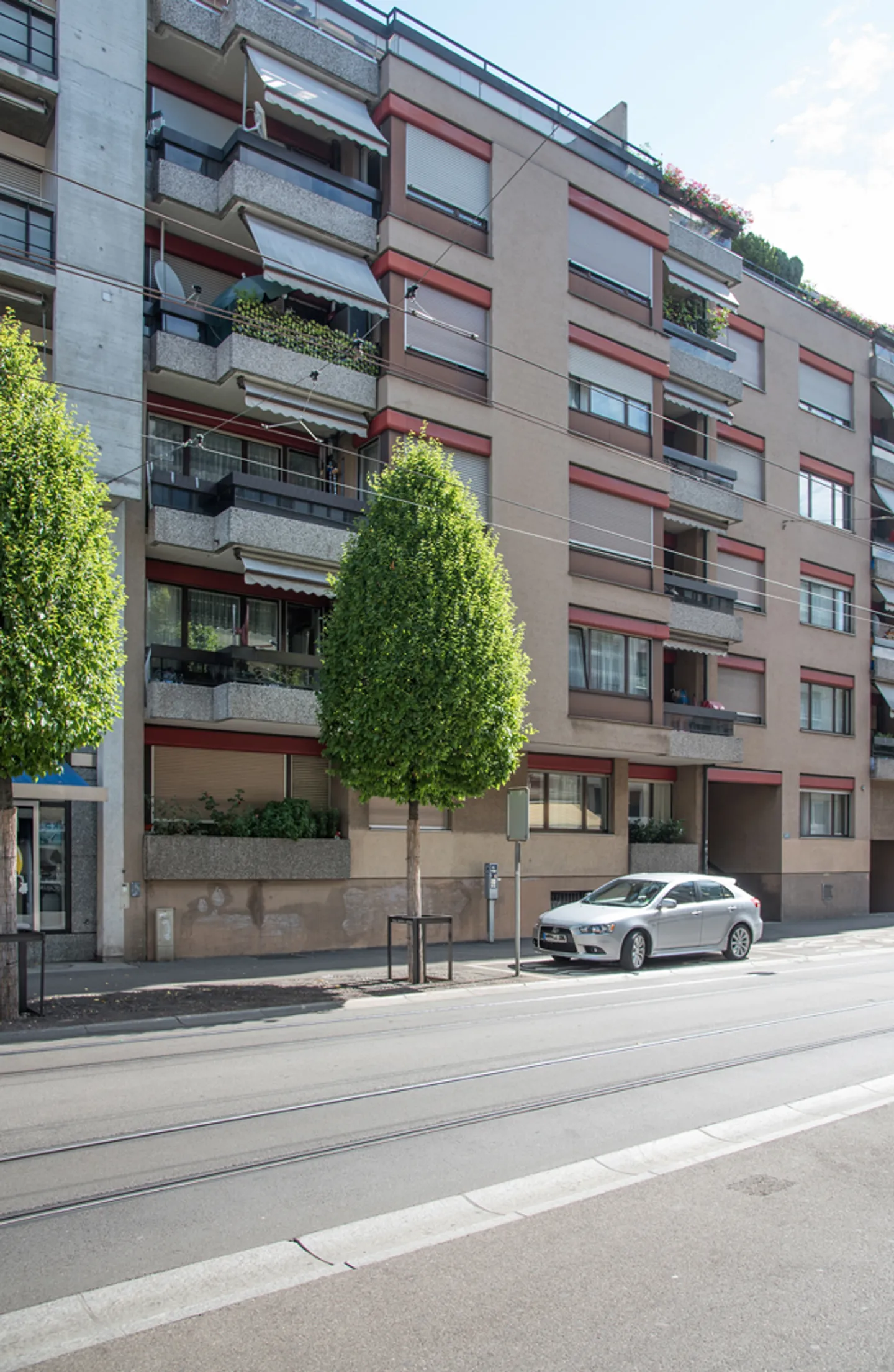 Outdoor parking space for rent - Photo 1 of 1