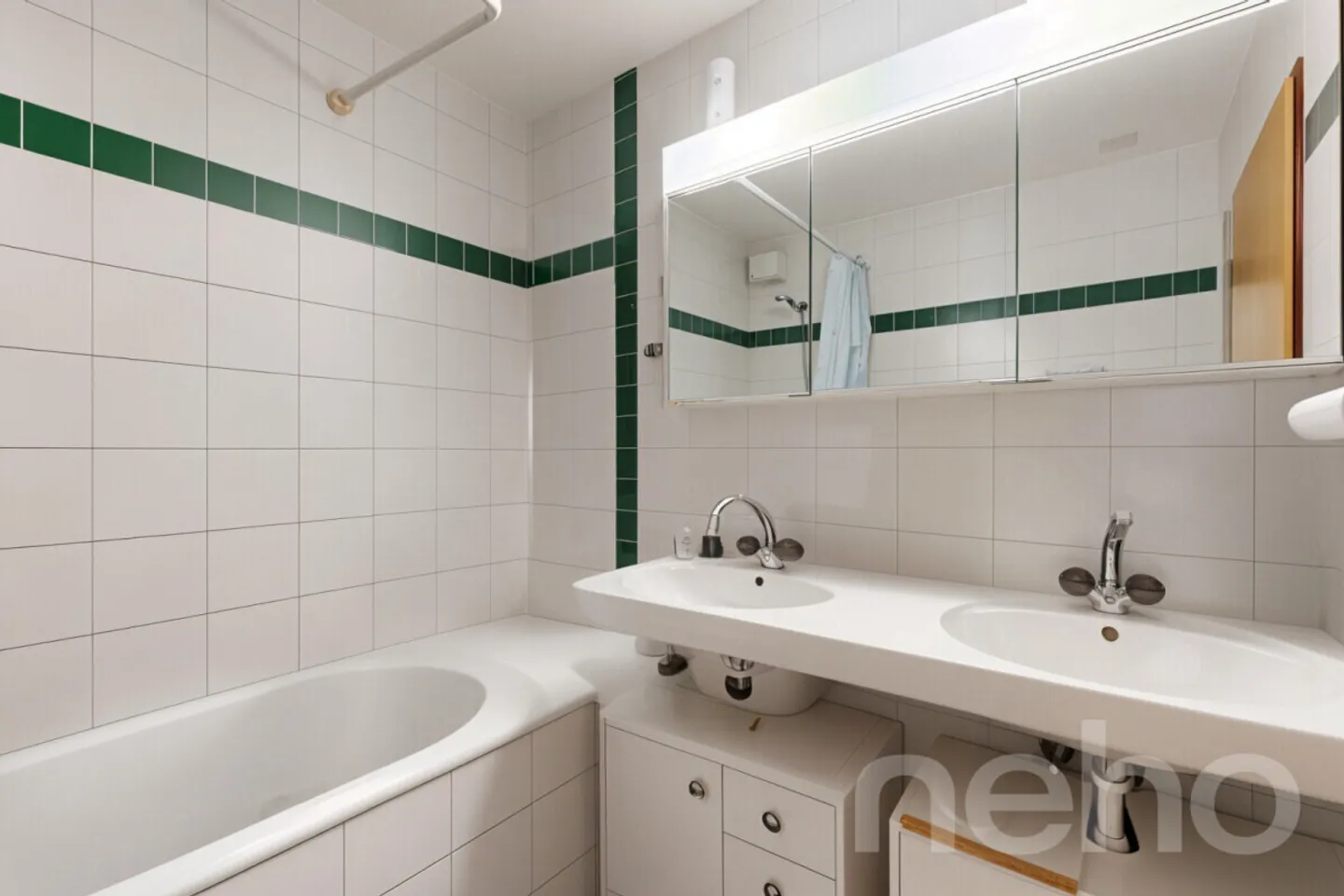 Bright 4.5-room apartment with fireplace, balcony, green view. Near Thun. - Photo 7 of 12